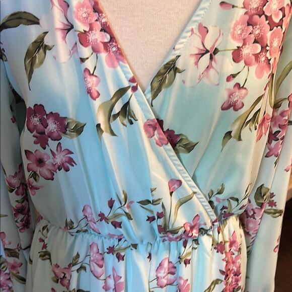 Peach Love California Light Blue Floral Romper - Picture 3 of 10